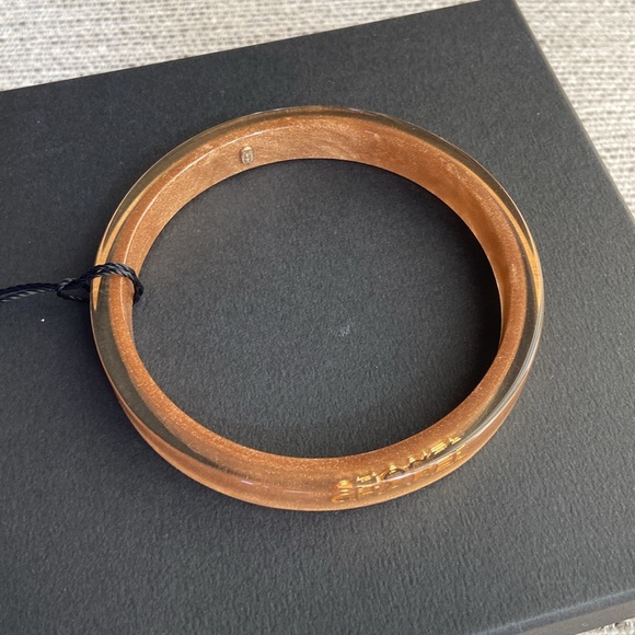 CHANEL Resin Bangle - Picture 7 of 9